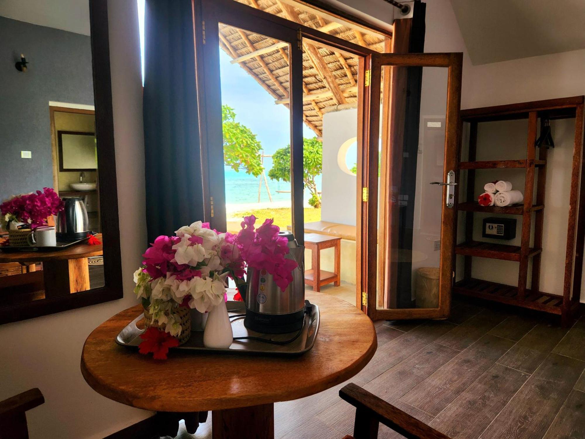 Almas Beach Boutique Hotel Makunduchi Ngoại thất bức ảnh