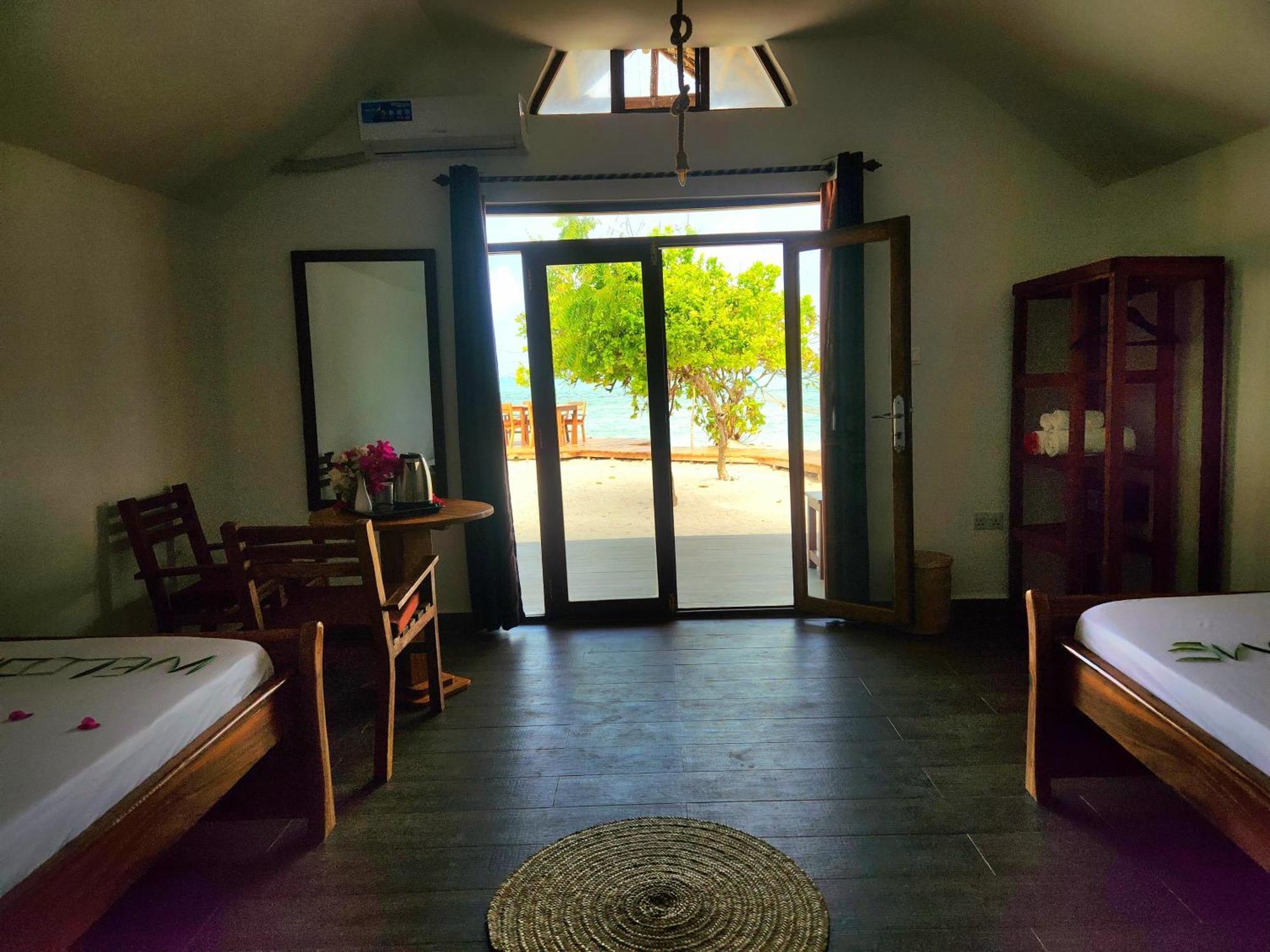 Almas Beach Boutique Hotel Makunduchi Ngoại thất bức ảnh