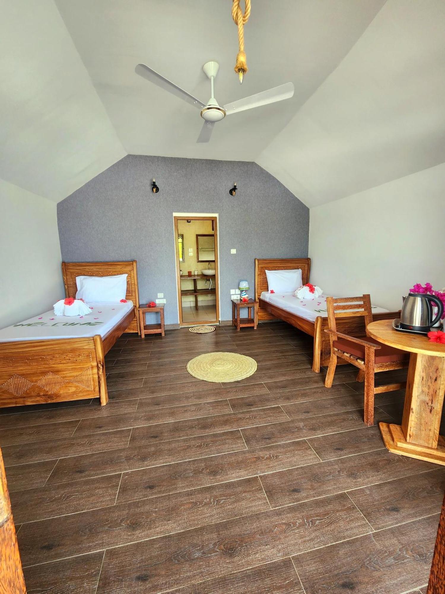 Almas Beach Boutique Hotel Makunduchi Ngoại thất bức ảnh