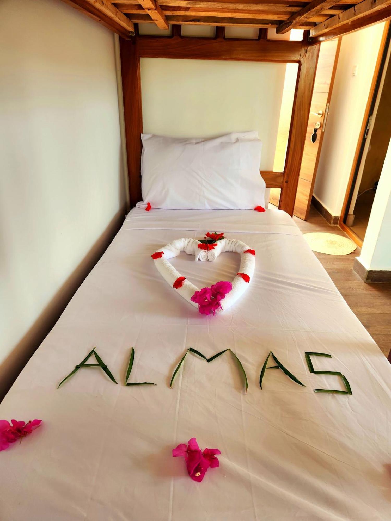 Almas Beach Boutique Hotel Makunduchi Ngoại thất bức ảnh
