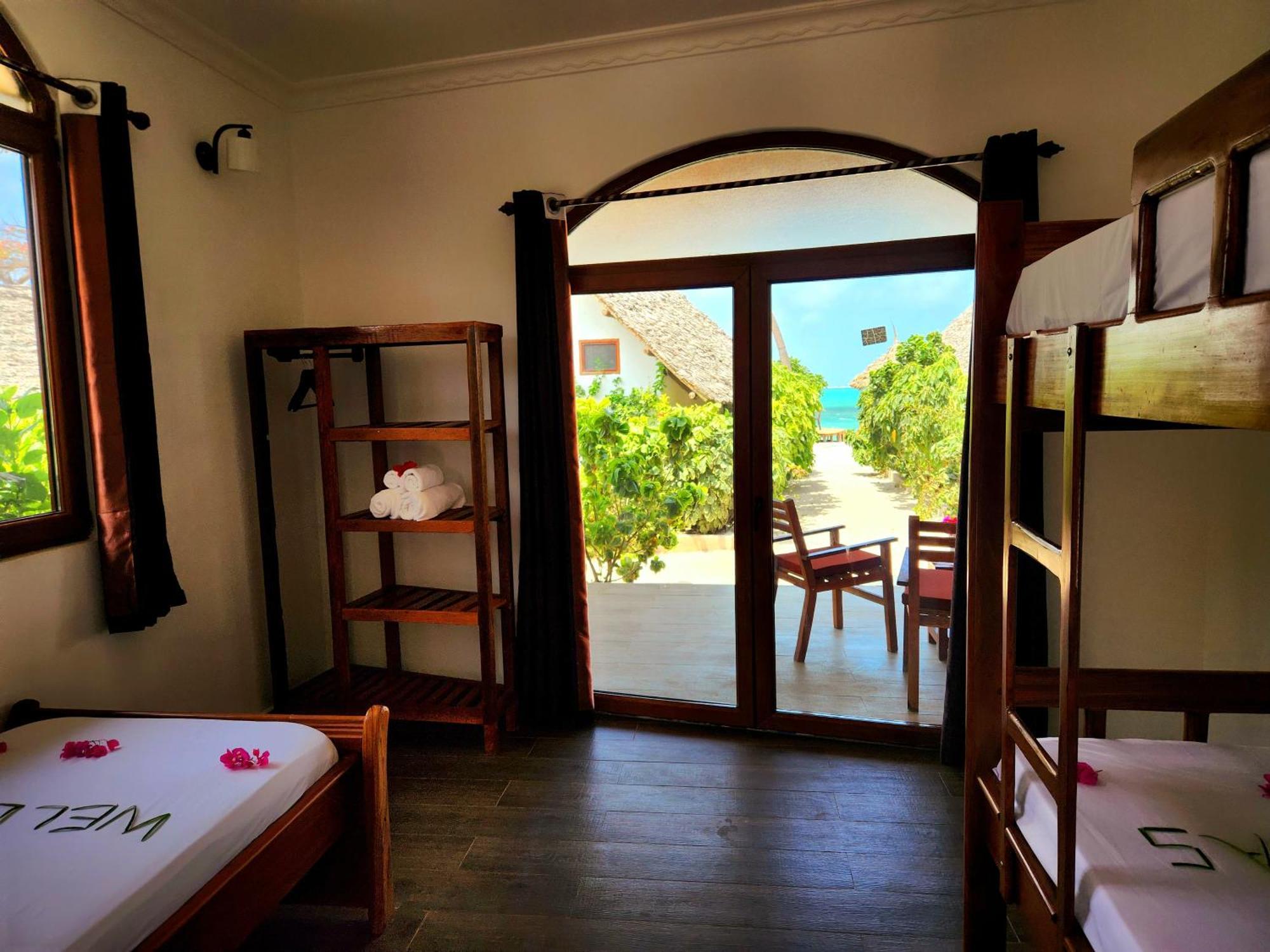 Almas Beach Boutique Hotel Makunduchi Ngoại thất bức ảnh