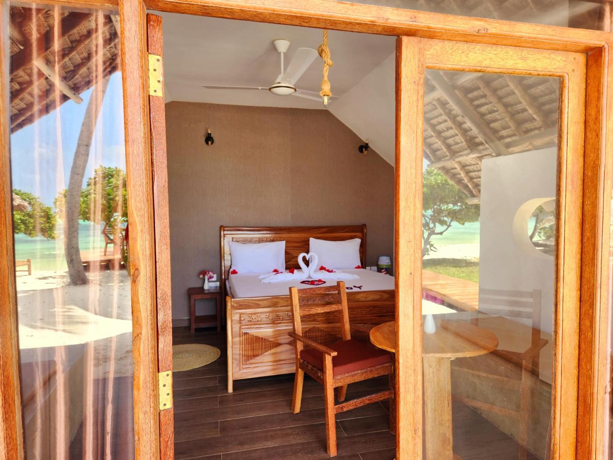 Almas Beach Boutique Hotel Makunduchi Ngoại thất bức ảnh