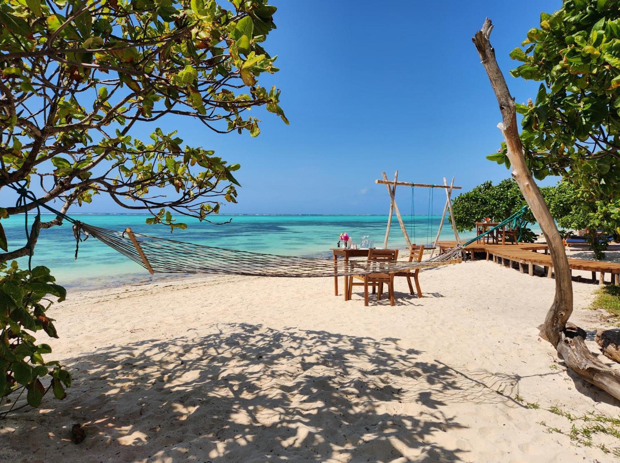 Almas Beach Boutique Hotel Makunduchi Ngoại thất bức ảnh