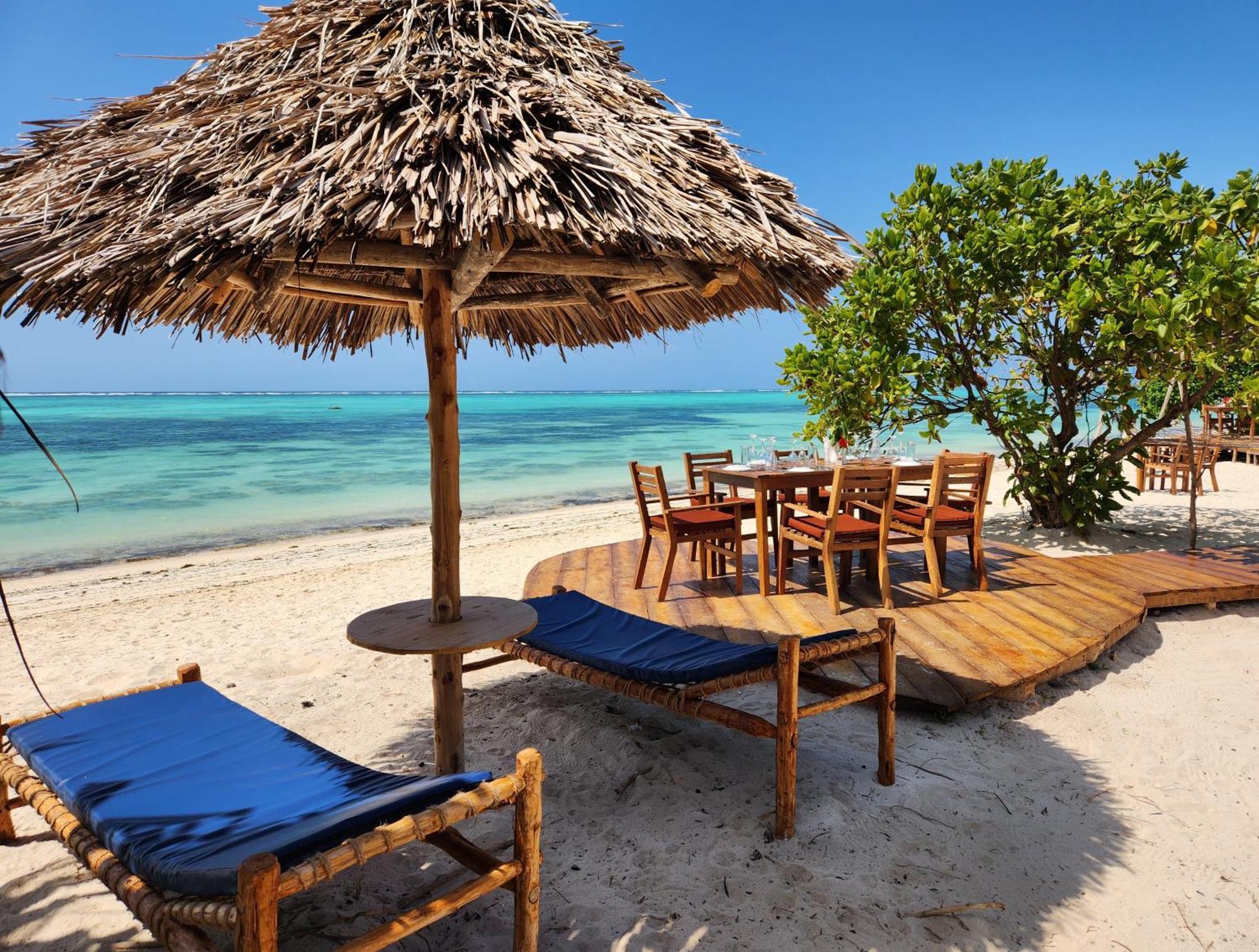 Almas Beach Boutique Hotel Makunduchi Ngoại thất bức ảnh